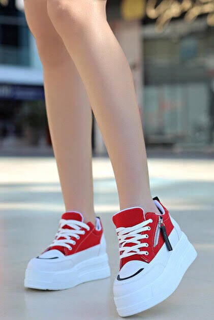 Ortopedik tabanlı spor ayakkabı