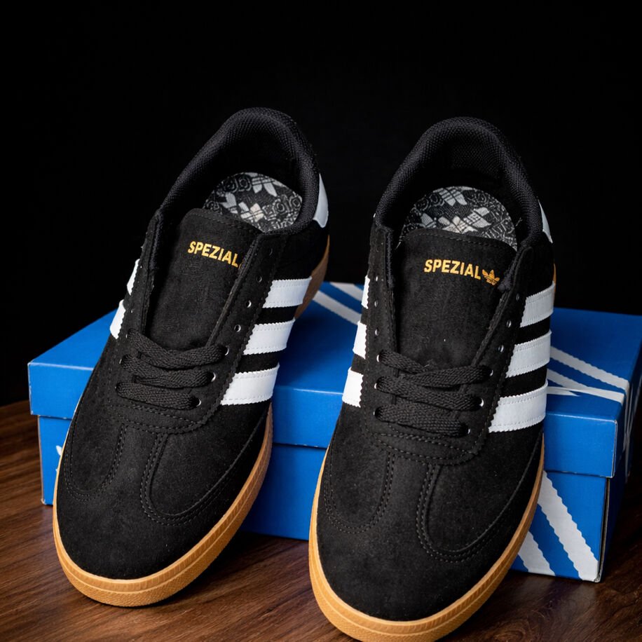 Adidas  spezial